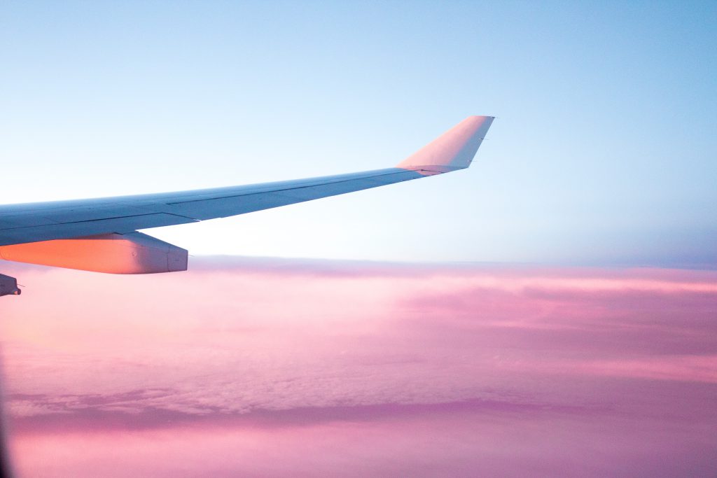 FlightRadar UK - Free online plane finder - Turn any device into a Flyradar